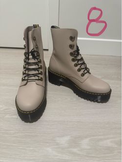 Tan/Cream Dr Marten Boots Size 8 Jadon III