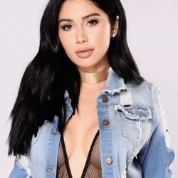 Fashion Nova Distressed Stretch Denim Jacket Size M - Excellent Preloved Condition LIKE NEW