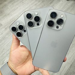 iPhone 15 Pro Max Att Cricket 256GB 