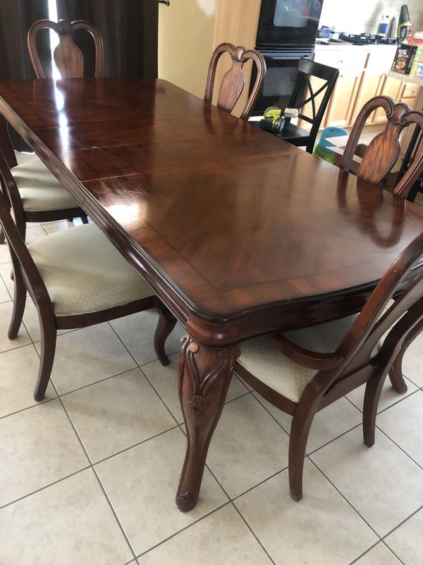Dining room table & 6 chairs for Sale in Aurora, CO OfferUp