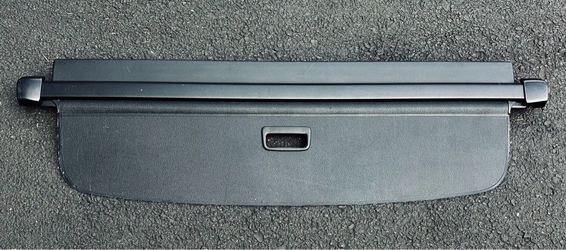 VW sportwagon retractable rear cargo cover