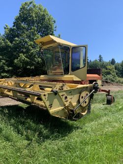 Nice working swather.