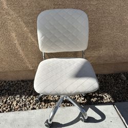 White Rolling Office Chair – Adjustable Desk Chair