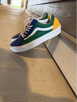 🔥VANS Yacht Club - size 6 men - $25
