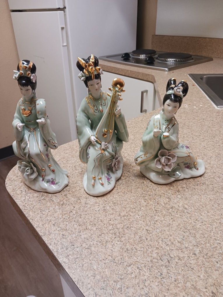 Chinese Porcelain 