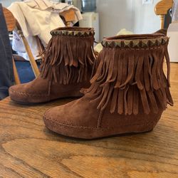 Skechers +3 Brown Suede Heel Moccasin Boots Size 8 In Great Condition 