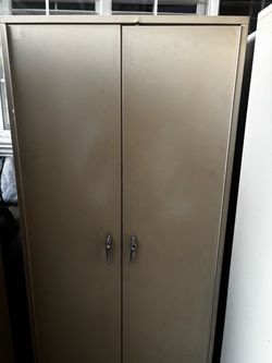 Metal Storage Cabinet with Double Doors