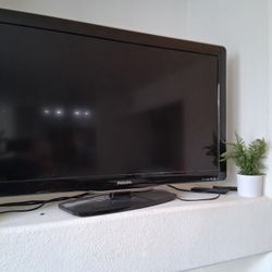 35” Flat Screen TV