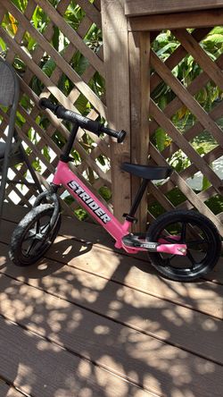 Strider Sport Kids Balance Bike Pink