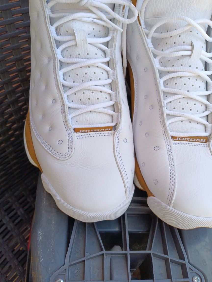 Jordan Retro 13 "WHEAT" size 11.5 Mens