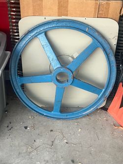 Huge 24" Vintage Cast Iron Pulley Wheel – Industrial Steampunk Decor