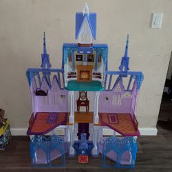 Frozen Doll House 