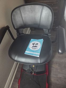 Vive 3 wheel mobility scooter