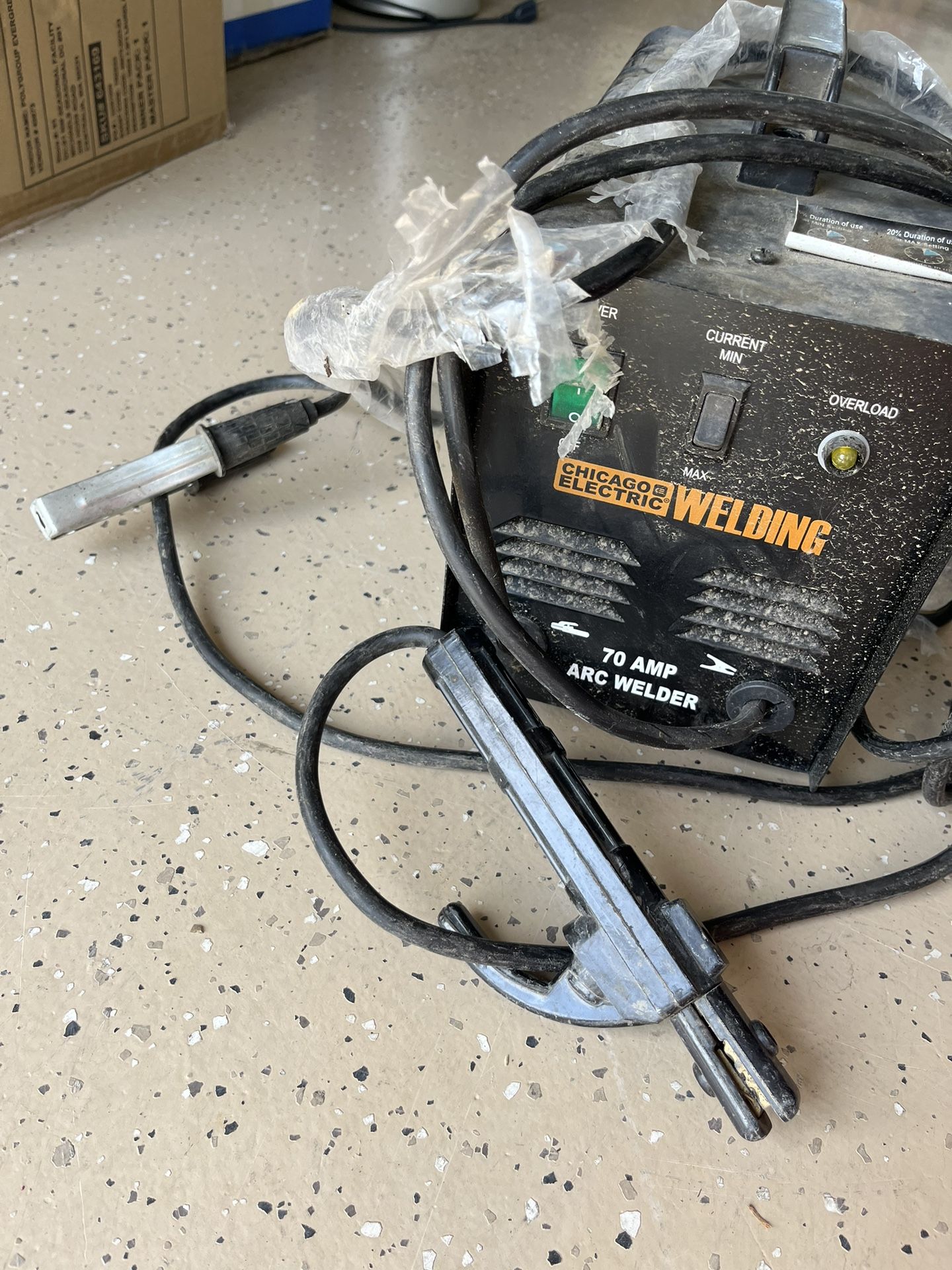 Arc Welder 70 Amp W/ Kit +++