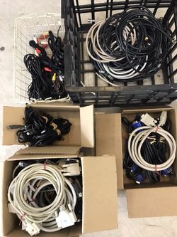 Assorted computer cables, see list.