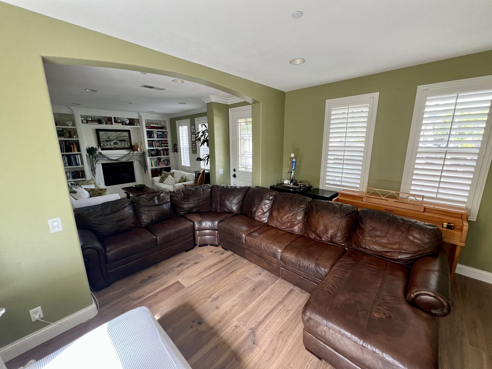 leather sectional sofa