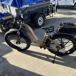 ***LOWERED PRICE*** AS NEW E Bike LAST CHANCE ! ACCEPTED TRADES WELCOME!!AS NEW .