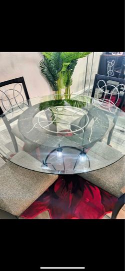 Dining Table 4 chairs $200