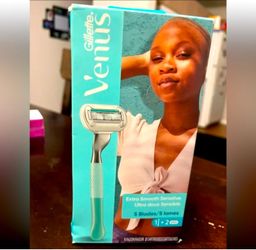 Womens Gilette venus razor set