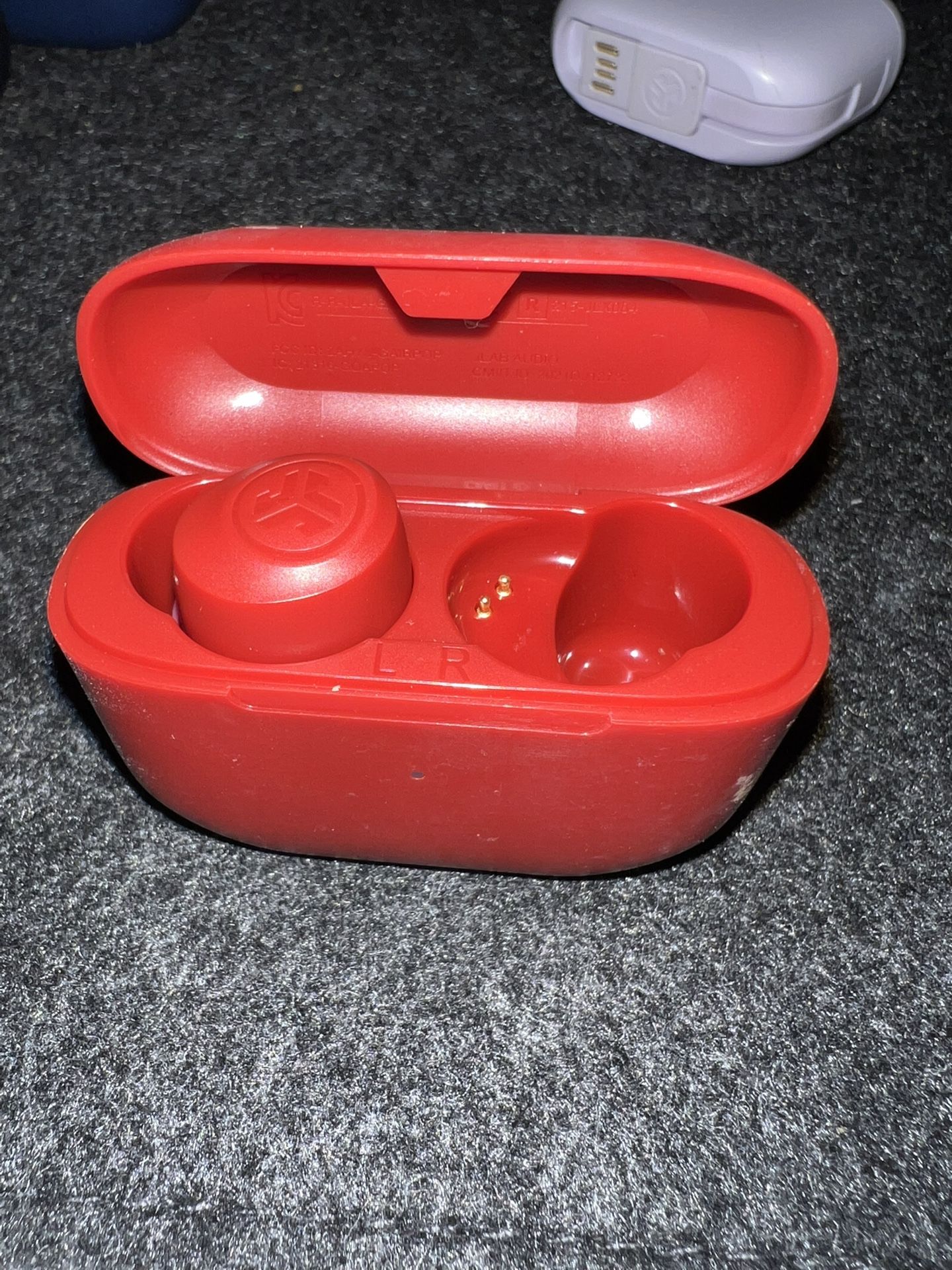 Jlab Airbuds
