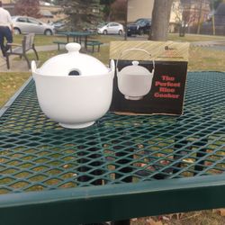 Helen’s Asian Kitchen The Perfect Rice Cooker. Rare Find Replacement Stock Pot