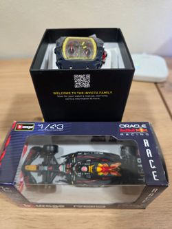 Invicta Racing F1 Monaco Reserve Edition - Red Bull Team  W/Collector Red Bull Model Car