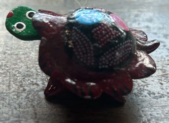 Vintage Mexican Folk Art Bobblehead Turtle Figurine / Nodder Hand Painted 2''