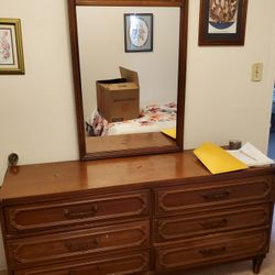 Antique furniture 2 piece chest drawers w/ mirror