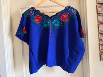Blue guipil  in excellent condition  size M