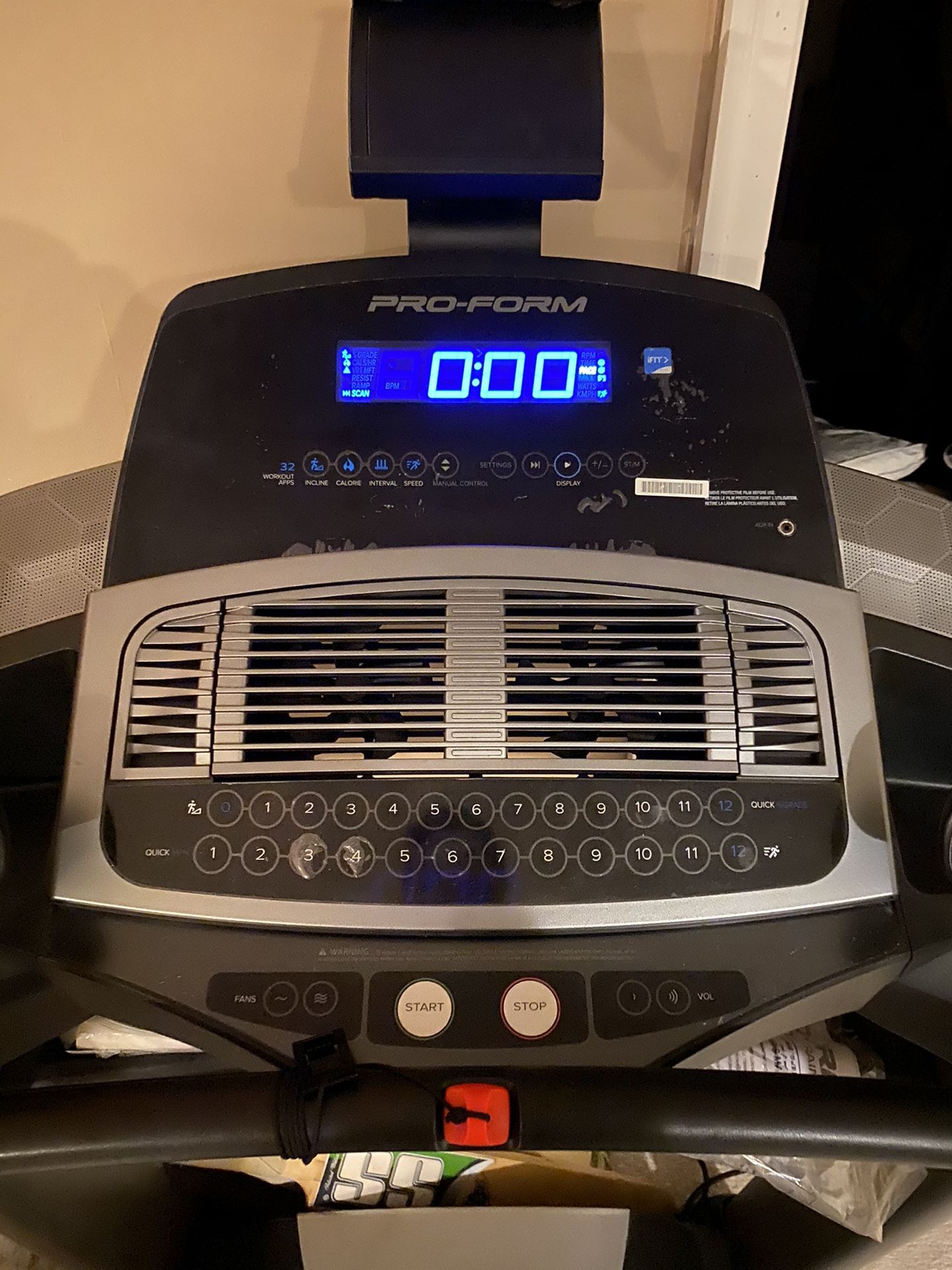 pro-form mach z3 8.0 treadmill
