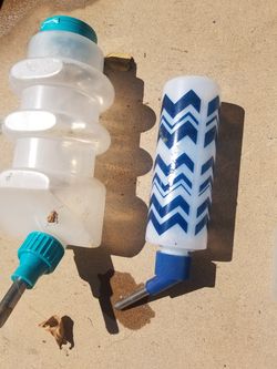 Small pet water feeders