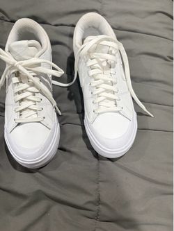 in good condition, size 6