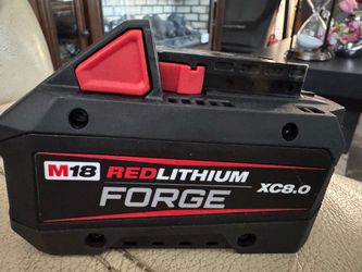 Milwaukee M18 18V Lithium-Ion REDLITHIUM FORGE XC 8.0 Ah Battery Pack