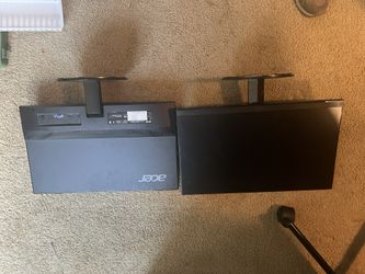 2 Ultrathin Monitors With Mounting Accessories And Usb Docking Station