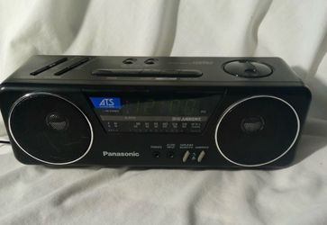 Vintage Panasonic dual alarm radio clock $30