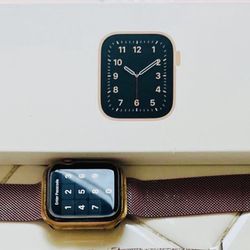Apple Watch SE 2nd Never Used And 5 Bands To Change Style Of Watch