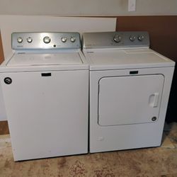 Maytag Washer And Gas Dryer Matching Set 4 Years Old Delivery And Installation Is Free 