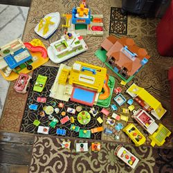 Vintage FISHER PRICE LITTLE PEOPLE SETS