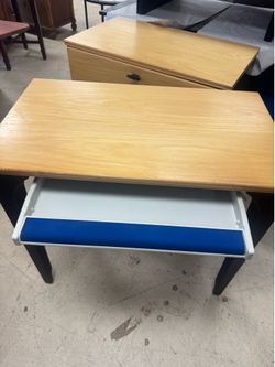 Small computer desk