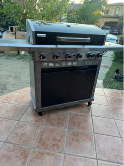 Gas grill