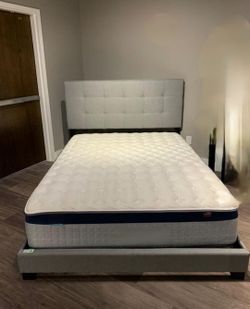 Full size bed