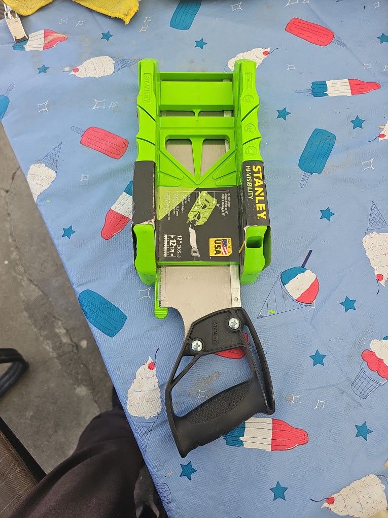 STANLEY MITRE BOX WITH SAW