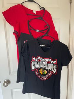 Women’s Blackhawks Tees