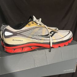 saucony