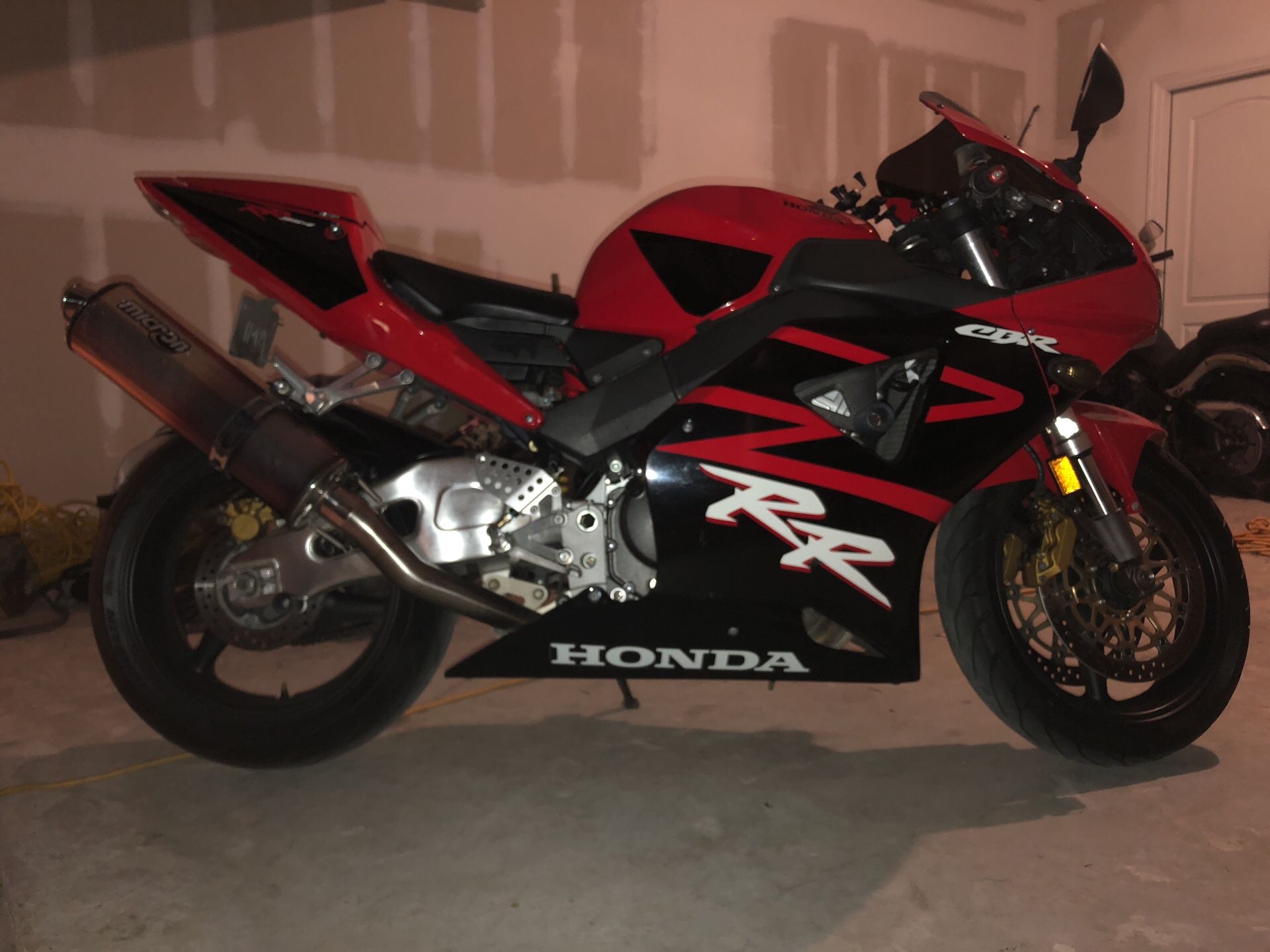 Honda cvr 954 RR