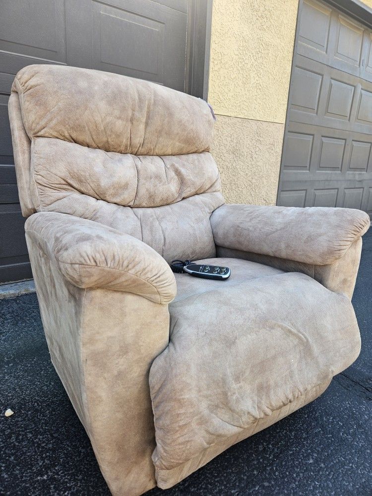 LAZY BOY POWER RECLINER CHAIR LIFE TIME WARRANTY