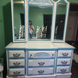 Matching Bedroom Set