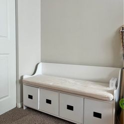 Storage bench / bins