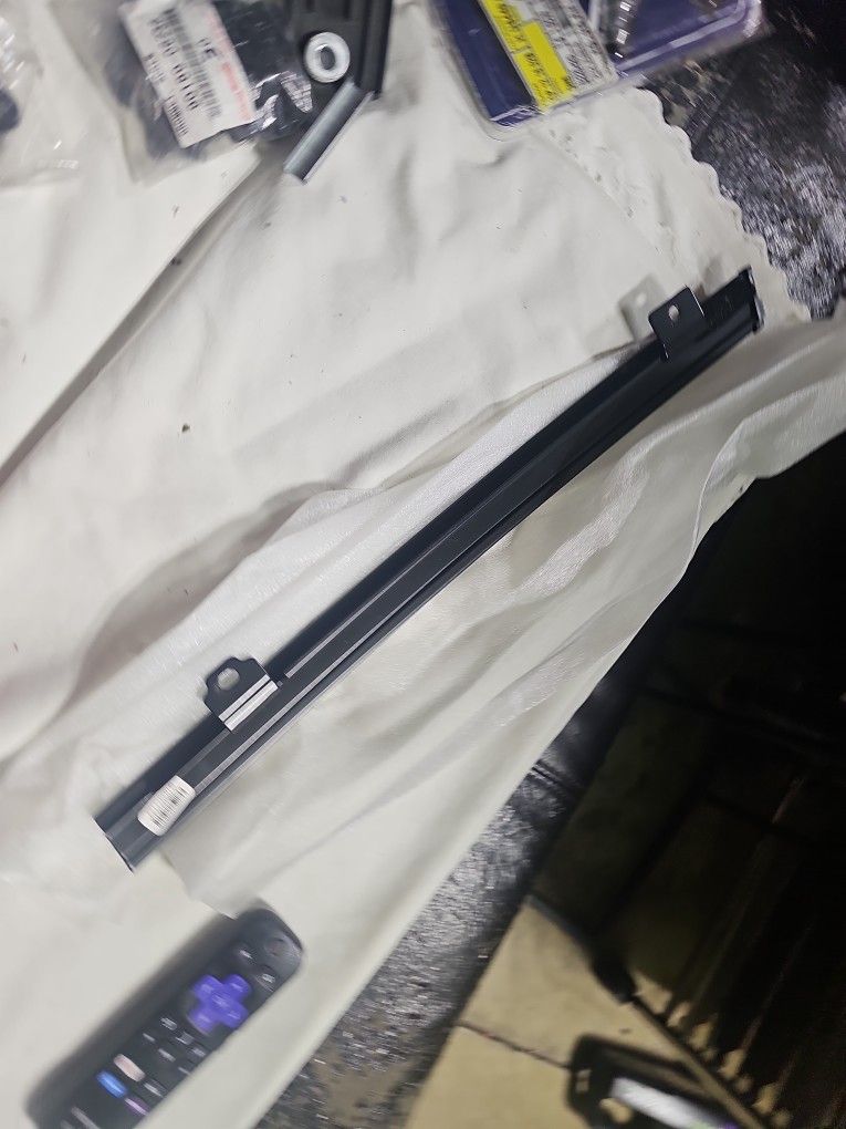 19-23 HONDA PASSPORT RIGHT REAR DOOR PILLAR MOLDING