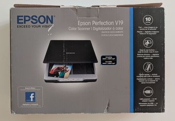 Epson Perfection V19. 
Color scanner. 
Photo & do documents. 
4800 x 4800 dpi. 
Not working, for fix or parts only!!!